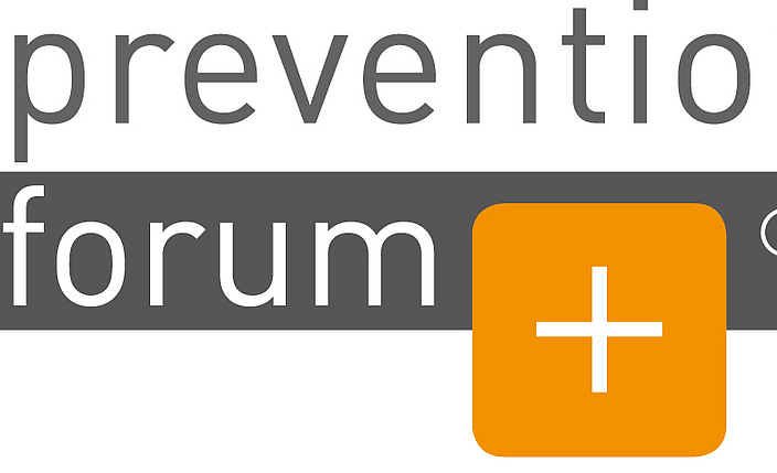 Logo der Wissensplattform vom Präventionsforum+ auf Englisch