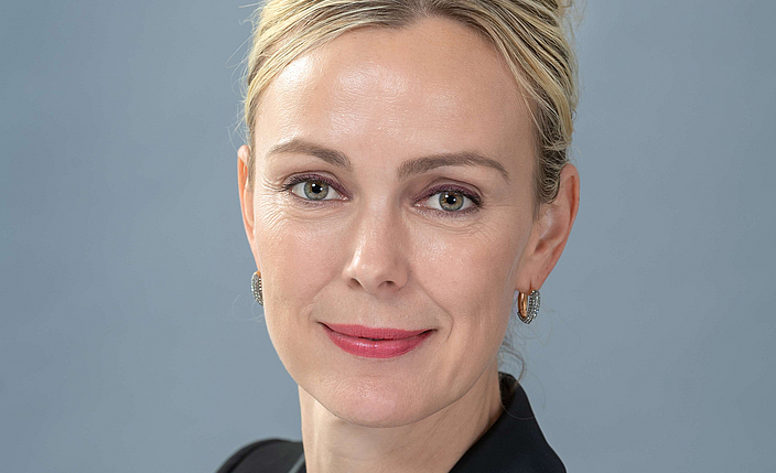 Porträt Dr. Manja Schreiner, Geschäftsführerin der Fachgemeinschaft Bau Berlin und Brandenburg.
