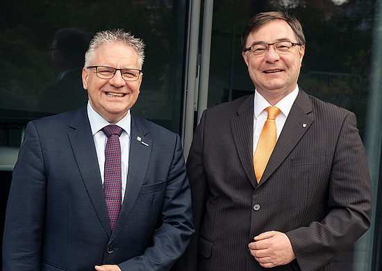 Von links: Mathias Neuser (Vorsitzender des Vorstandes Versicherte) und Walter Sailer (Vorsitzender des Vorstandes Arbeitgeber)
