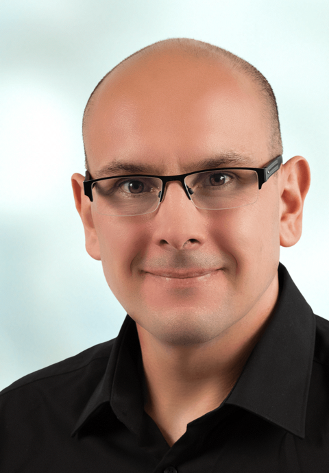 Porträt Nino Kuczmierczyk, Prävention der BG BAU. 