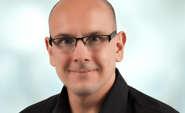 Porträt Nino Kuczmierczyk, Prävention der BG BAU. 