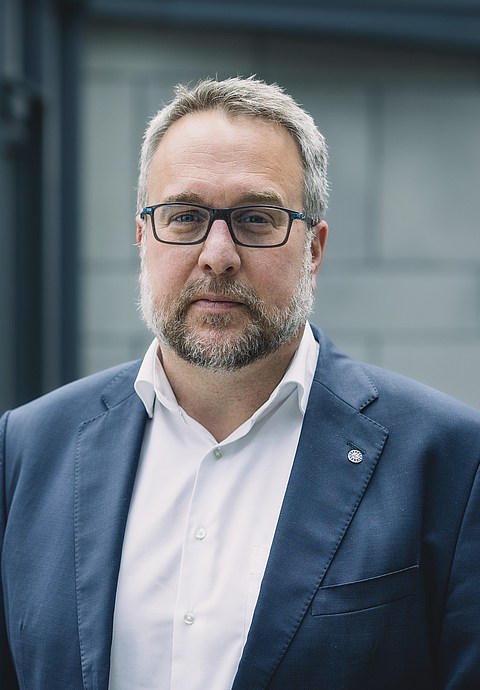 Porträt Carsten Burckhardt, IG BAU. 