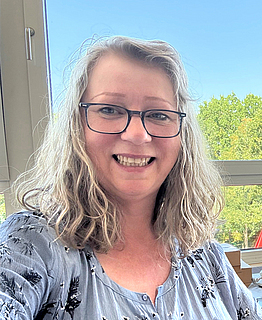 Porträt von Ines Raubenheimer, Reha-Koordinatorin in der BG Klinik Hamburg. 