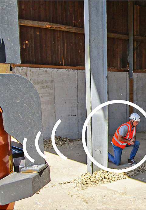 Test eines kamerabasierten Personenerkennungssystems an einer Baumaschine. 