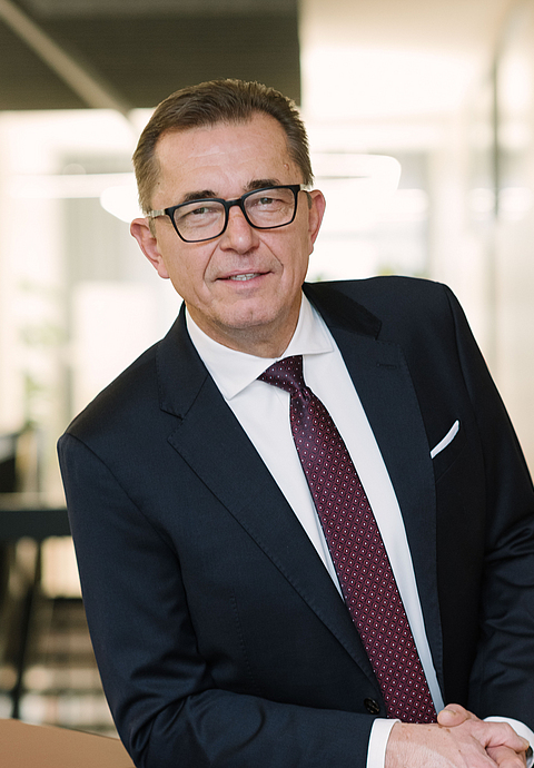 Porträt Michael Hilpert, Präsident des Zentralverbandes Sanitär Heizung Klima. 